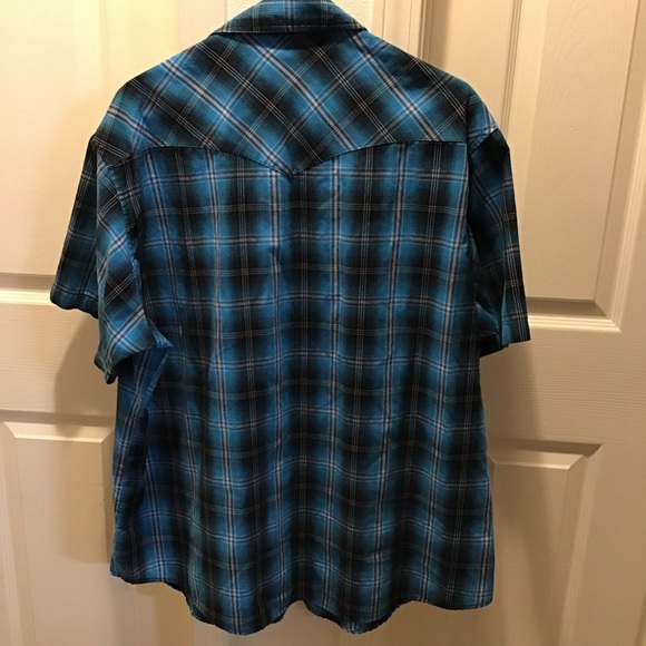🦋WRANGLER SHORT SLEEVE SHIRT (AB) - Picture 2 of 4